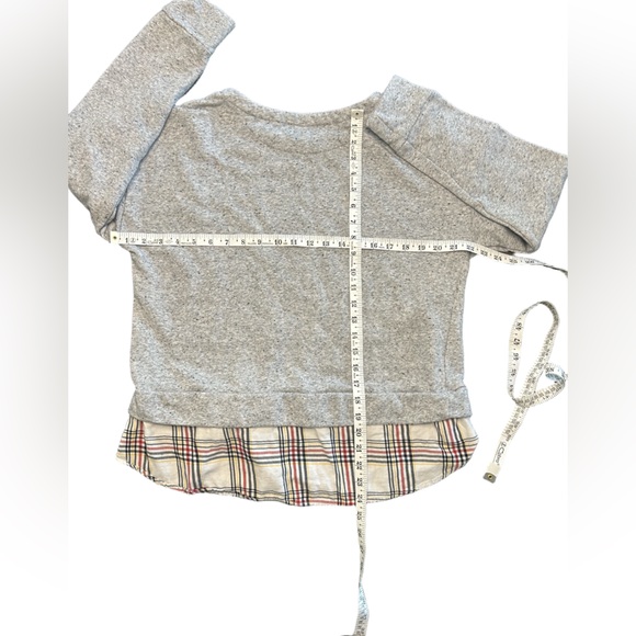IZOD heathered sweatshirt with a faux layered plaid hem and a front tie detail L - Picture 6 of 8